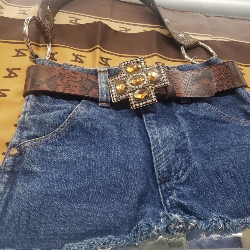 Designer Purses - Picture 7 of 16